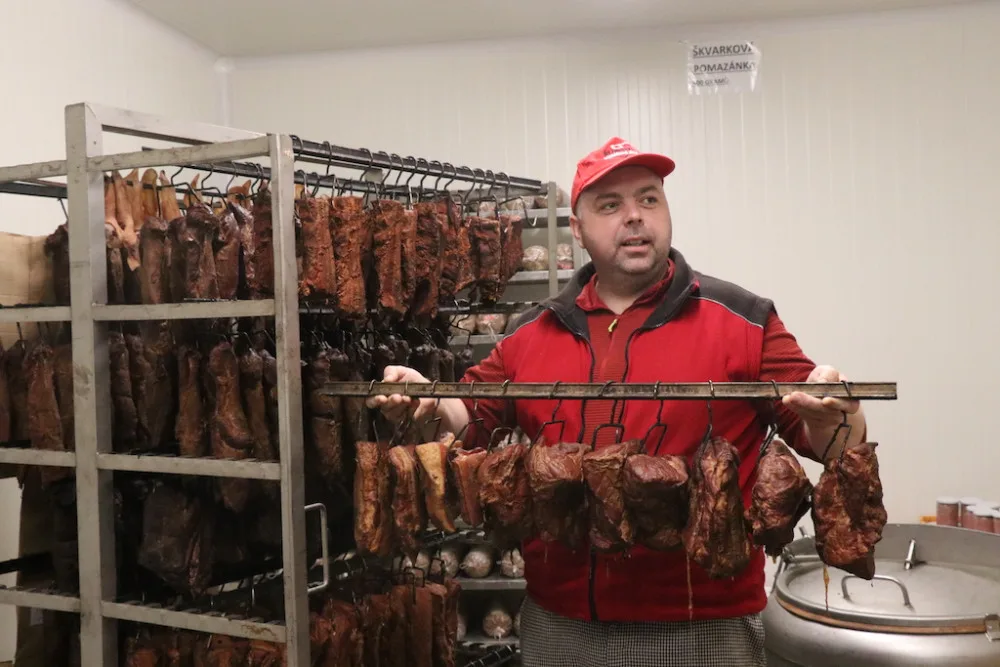 V Česku chybí bezmála pět tisíc řezníků. Obor mladé neláká