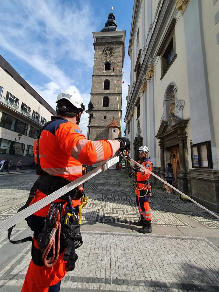 Záchranáři trénovali záchranu zraněného z Černé věže. Jsme díky tomu připraveni, říká správce