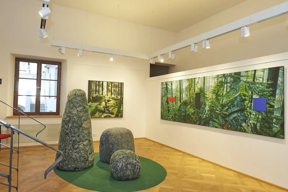 Výstava Silva Artis. Umělci tvoří na společné téma les