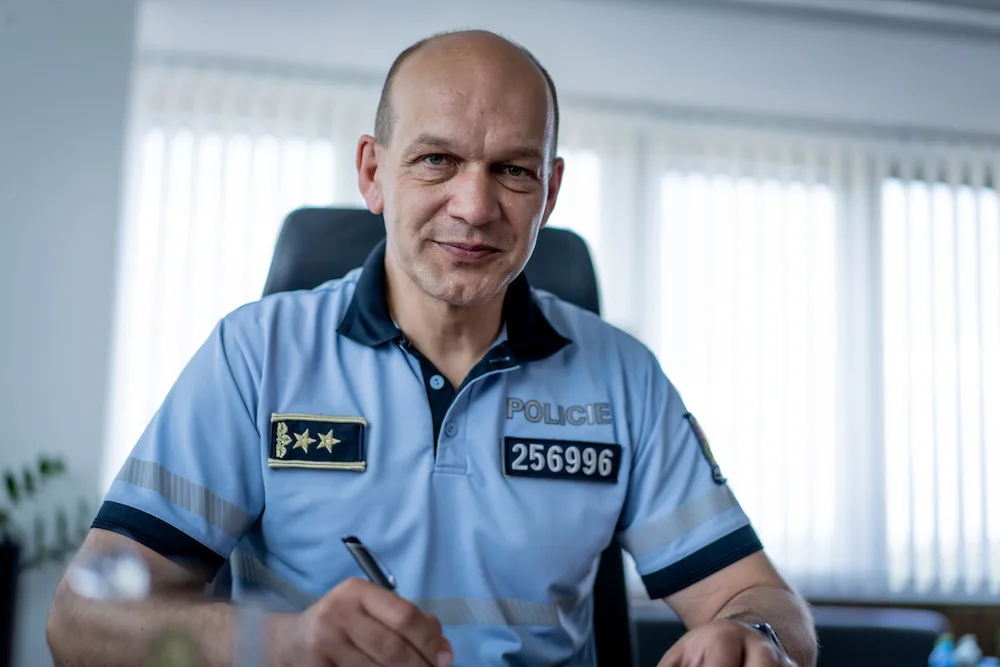 Policejní práce je náročné, ale smysluplné a rozmanité poslání Zdroj: https://www.drbna.cz/zpravy/spolecnost/9366-policejni-prace-je-narocne-ale-smysluplne-a-rozmanite-poslani.html?utm_source=copy