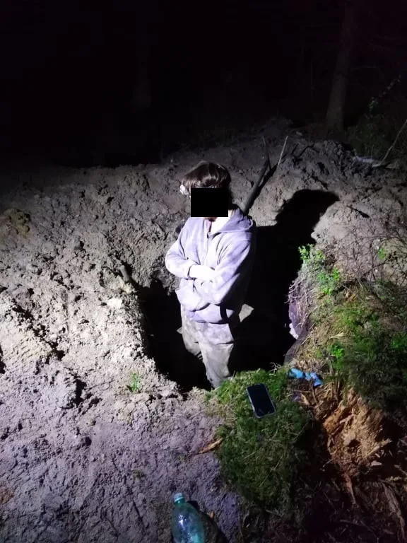 Jihočeští policisté dopadli další nelegální kopáče vltavínů