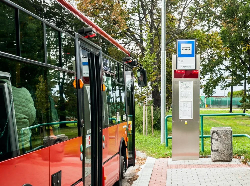 Dopravnímu podniku chybí řidiči. Musí omezit některé linky