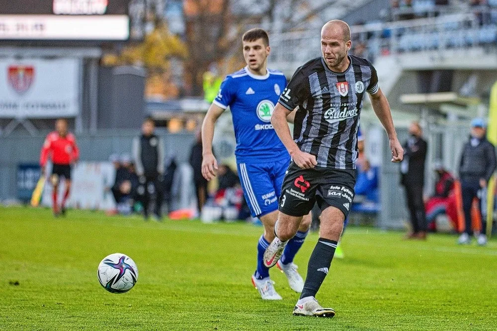 Kapitán Martin Králik při utkání s Mladou Boleslaví.