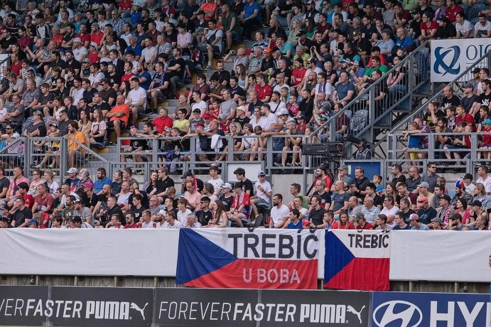 Zápas sledovalo přes pět a půl tisíce diváků.