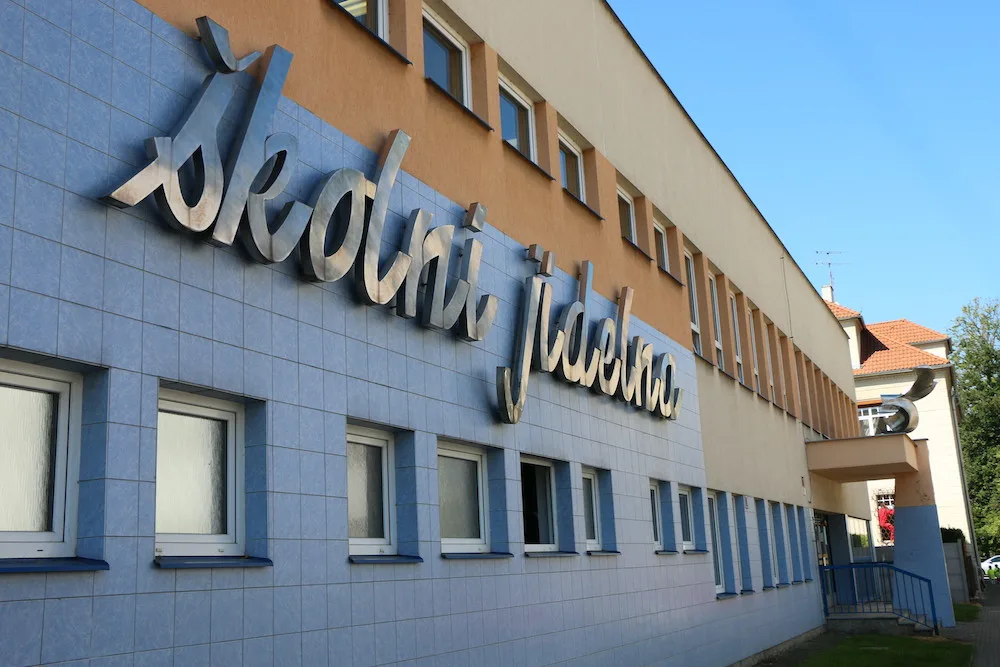 Školní jídelna U Tří lvů
