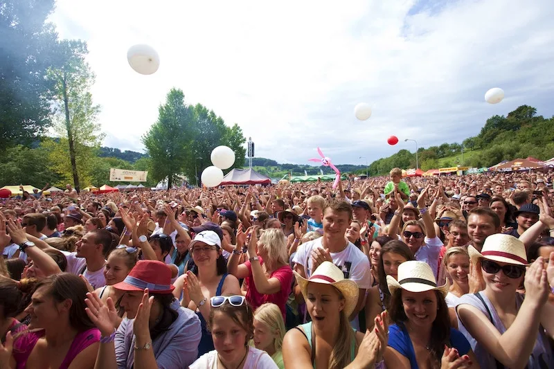 Hudebně-švestkový festival Trnkobraní se vrací a oznamuje kompletní line-up s kapelami Chinaski, Rybičky 48, Tři sestry a dalšími interprety