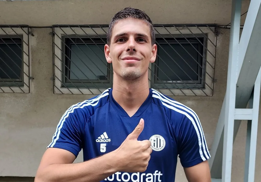 Dynamo testuje stopera z Vlašimi. Klub stále čeká na obránce z Ghany