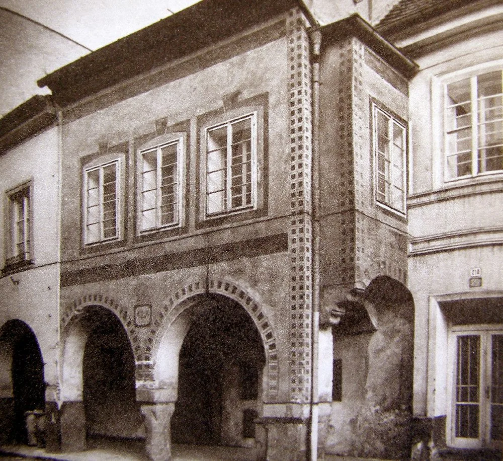 Měšťanský dům v Plachého 12 po roce 1960.