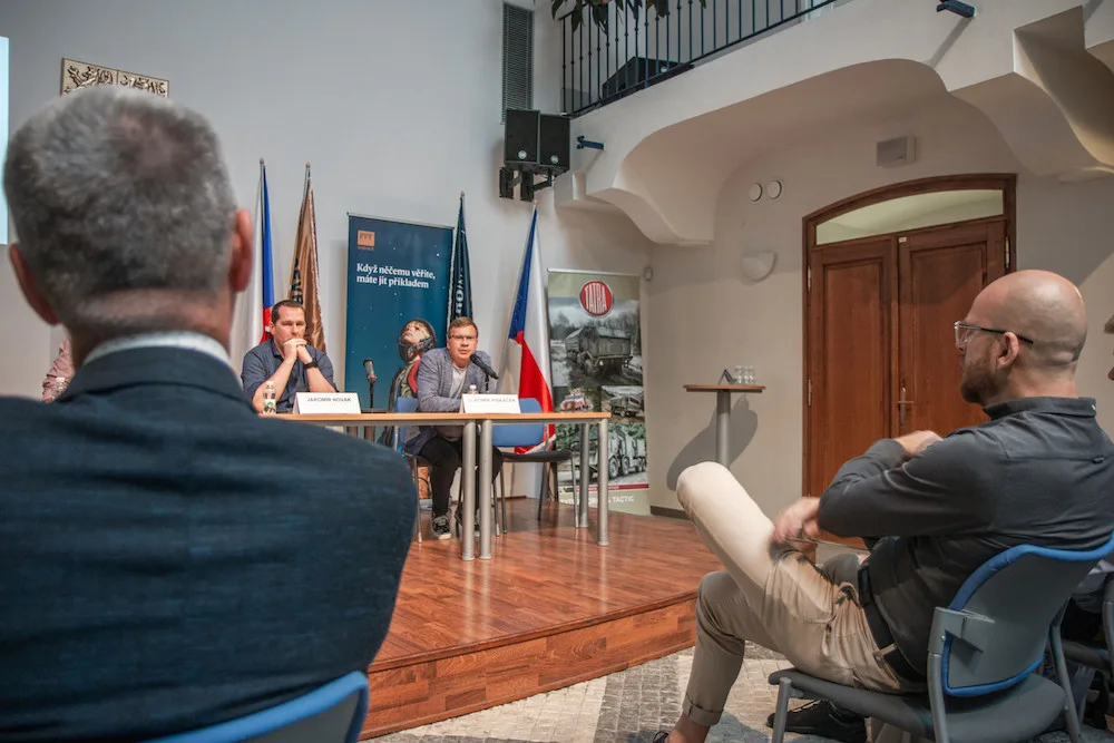 Blokování nás nespasí, lepší je kvalitní mediální výchova, říká výkonný ředitel sdružení, které vyplo proruské weby