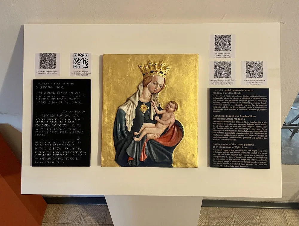 Univerzita umístila haptický model Vyšebrodské madony pro nevidomé a slabozraké v cisterciáckém klášteře ve Vyšším Brodě