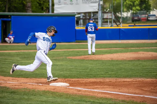 Na Hluboké pokračuje nadstavba o baseballovou Extraligu. Sokol hostí v pátek Kotlářku Praha