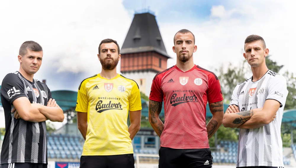 Nové dresy Dynama pro nadcházející sezonu. Foto: SK Dynamo České Budějovice