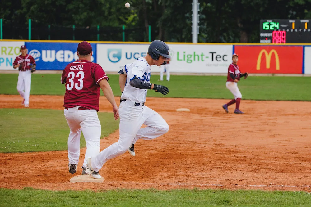 Sokol Hluboká přehrál Olympii Blansko a Skokany Olomouc a zvládl při tom i tři homeruny v řadě