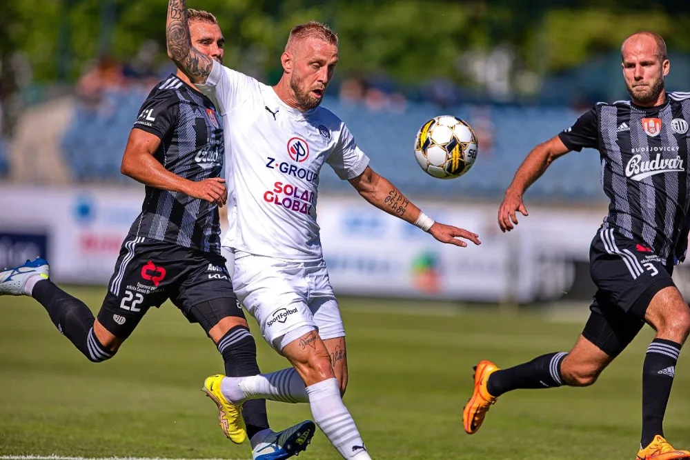 Třetí zápas, čtvrtý bod. Dynamo remizovalo se Slováckem