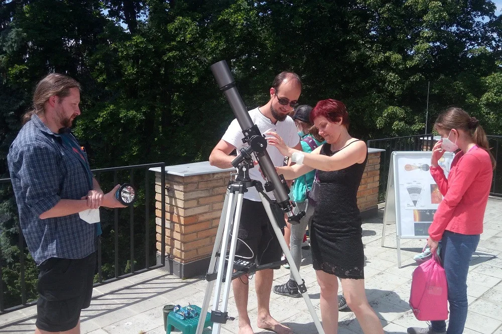 Nafukovací Mars, digitální jednohubky i pozorování noční oblohy nabízí nedělní odpoledne na hvězdárně