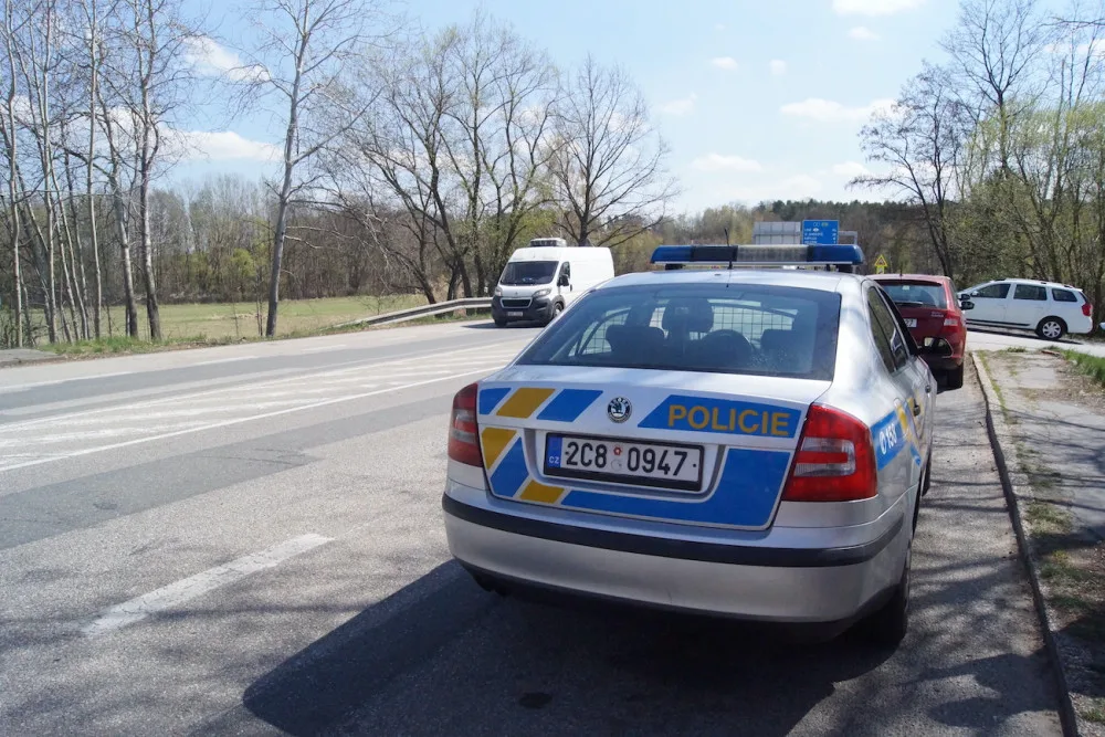 Policisté na konci prázdnin více dohlíží na dopravu. Za víkend řešili přes 400 přestupků