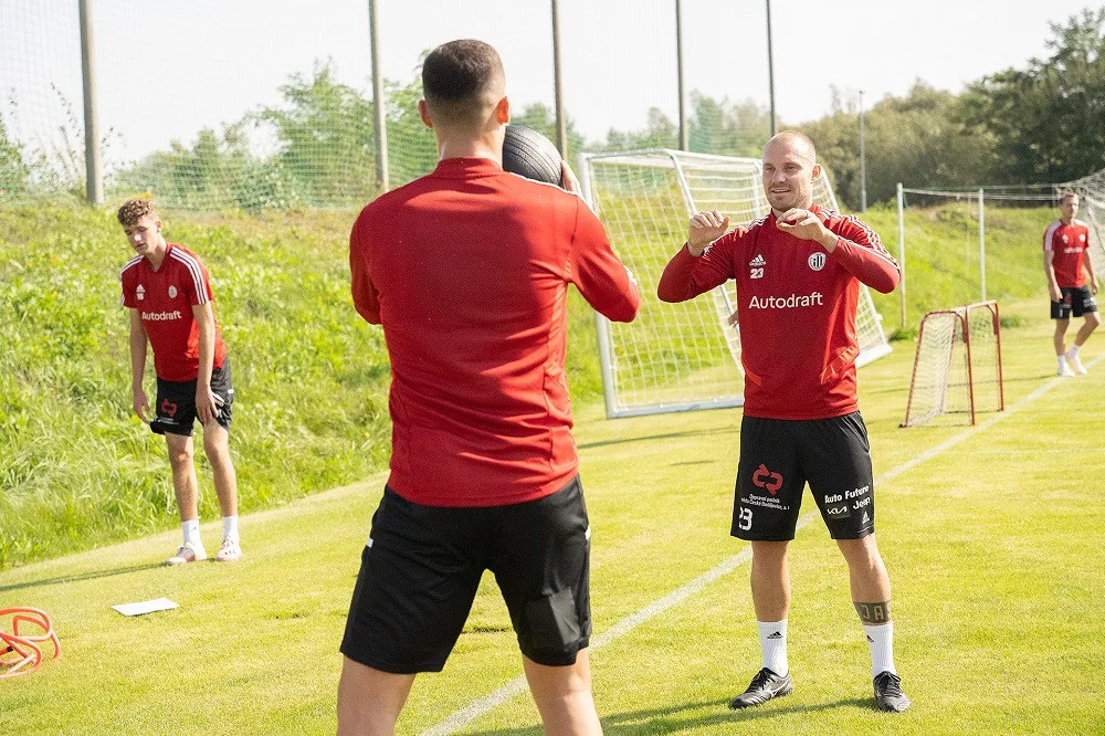 Hora trénuje s Dynamem. V týmu pokračuje, vzkázal klub