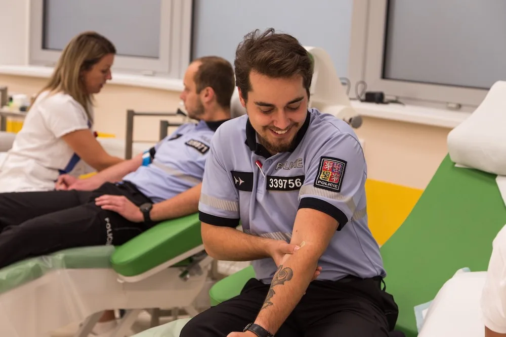 Policejní nováčci darovali krev