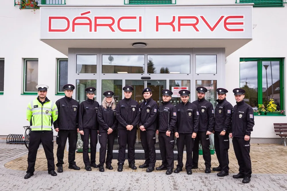 Policejní nováčci darovali krev