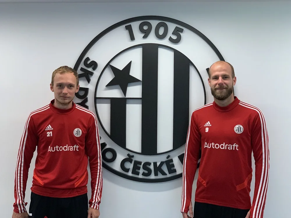 Česká liga je tvrdší, na fotbal chodí více lidí, shodují se Slováci z Dynama