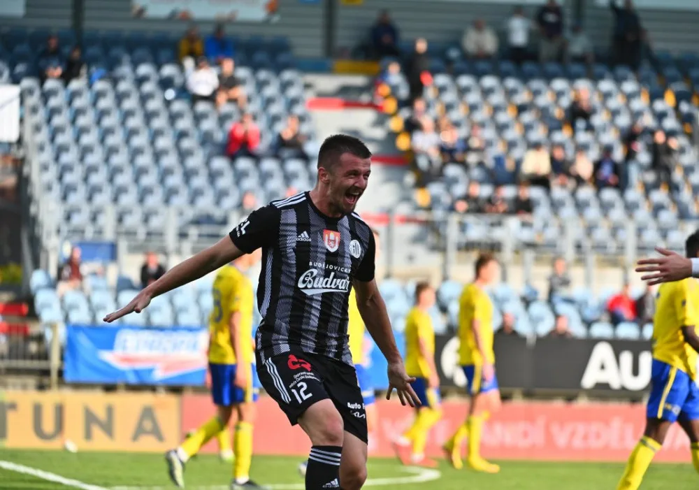Dynamo porazilo Vlašim a v MOL Cupu kráčí dal