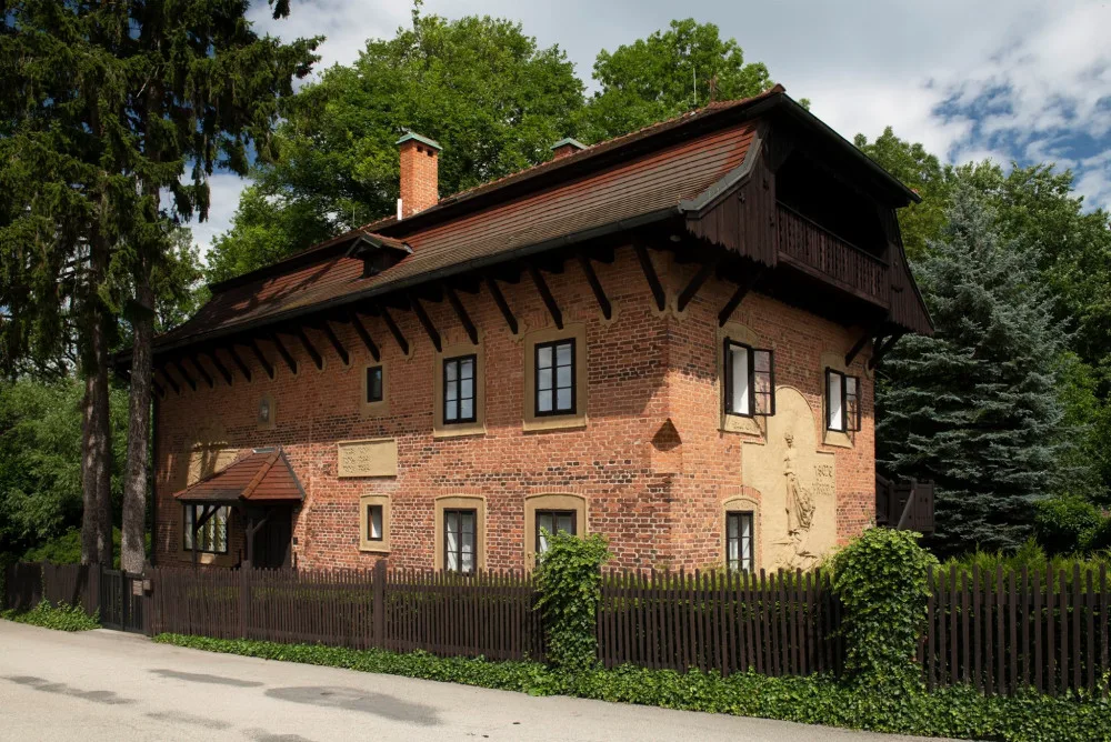 Chýnovský Dům Františka Bílka přiláká ročně pouze stovky lidí