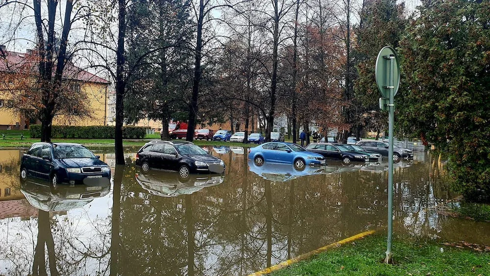 Část Budějc byla od rána bez vody. V Plzeňské prasklo potrubí