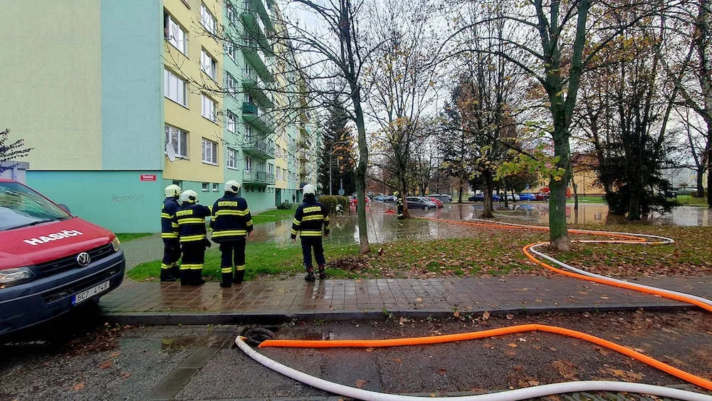 Část Budějc byla od rána bez vody. V Plzeňské prasklo potrubí