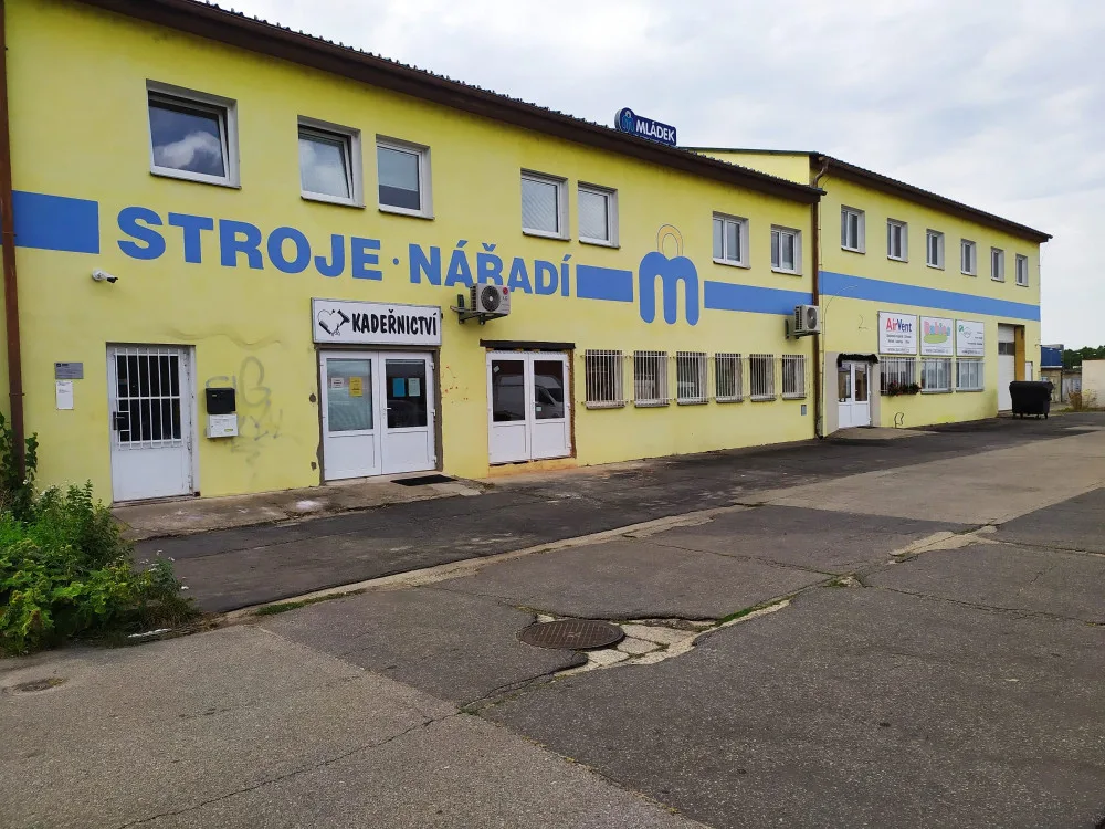 Obchod na sídlišti Šumava v Budějovicích nabízí vše pro kutily i řemeslníky