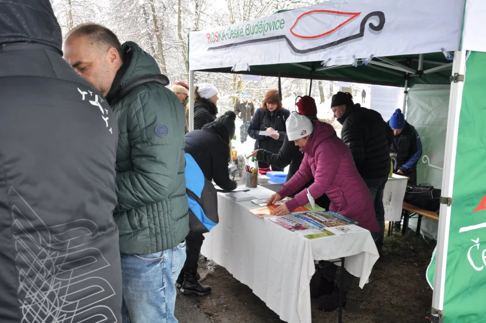 Otužilci podpoří pacienty s roztroušenou sklerózou