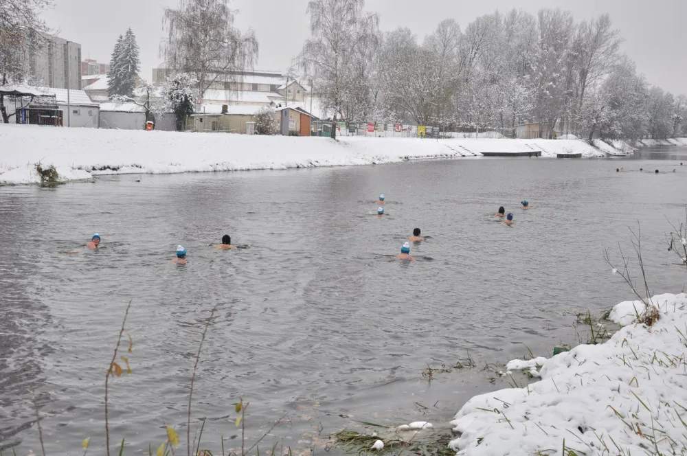 Otužilci podpoří pacienty s roztroušenou sklerózou