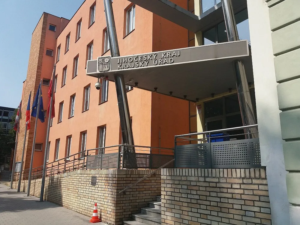 Jihočeský kraj bude v příštím roce hospodařit se schodkem 1,35 miliardy korun. Pokrýt ho chce z rezerv