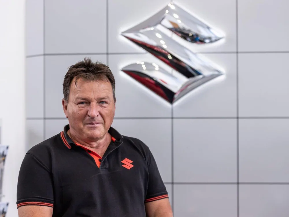 Budějcký Autostart slaví 30 let. Suzuki se pro řadu našich klientů stalo srdcovkou, říká majitel