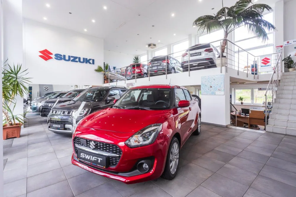 Budějcký Autostart slaví 30 let. Suzuki se pro řadu našich klientů stalo srdcovkou, říká majitel