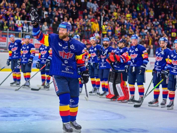 Jsem spojka mezi trenéry. Snažím se klukům předat své zkušenosti, říká Jiří Novotný