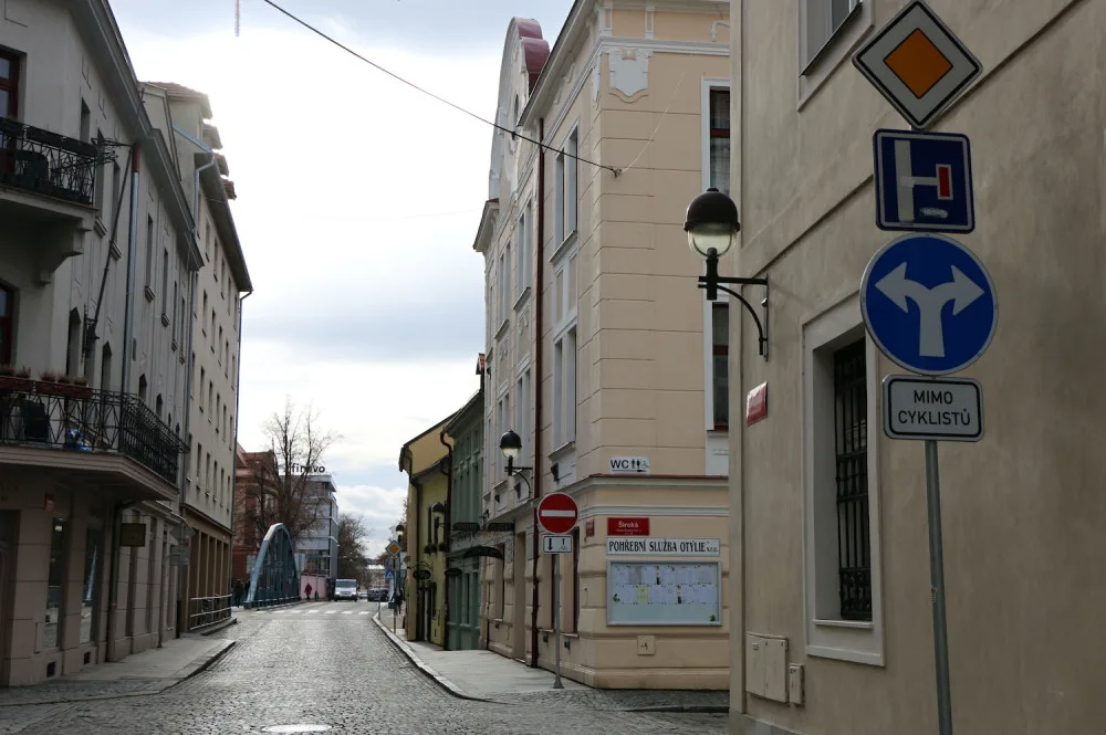 Doprava na náměstí se musí vrátit do původního stavu, rozhodl soud