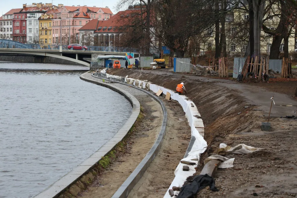 Park Dukelská se otevře v květnu. Bez herních prvků