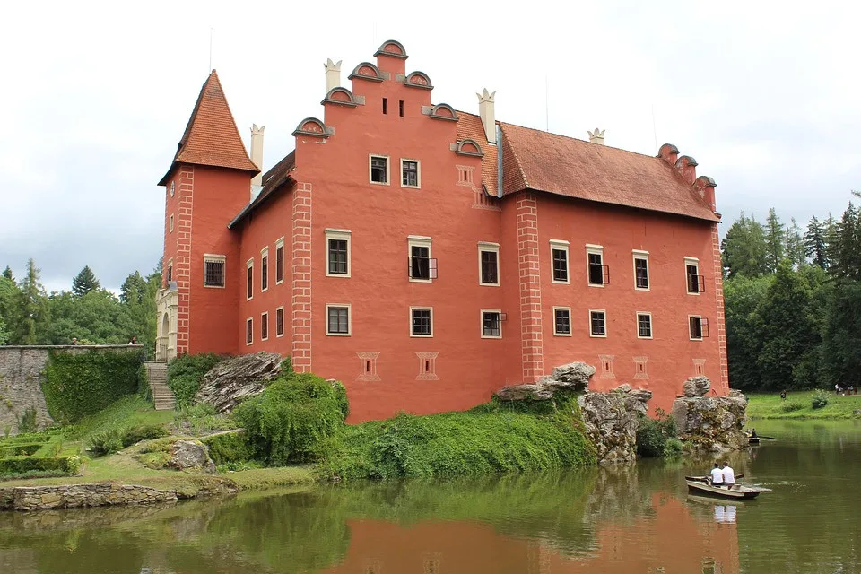Zámek Červená Lhota chystá opravu hráze, lodičky se opět půjčovat nebudou