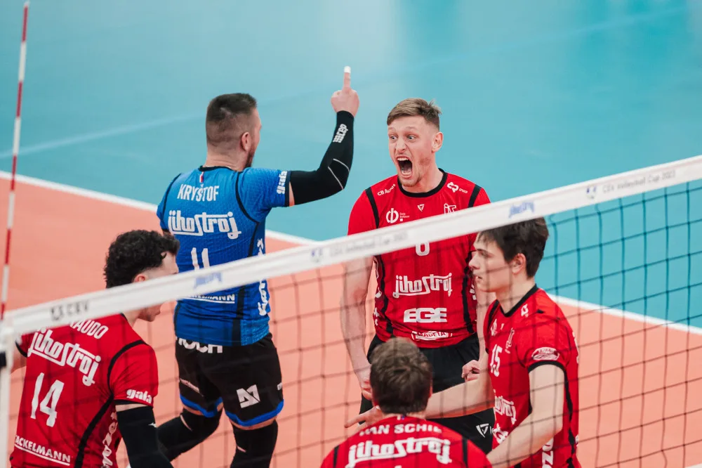 Jihostroj vyhrál 3:0, v Poháru CEV ale pokračuje Maaseik