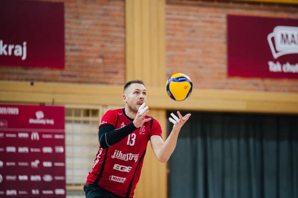 Ondrovič přidá šestou sezonu v Jihostroji. Mezi cizinci bude rekordmanem.