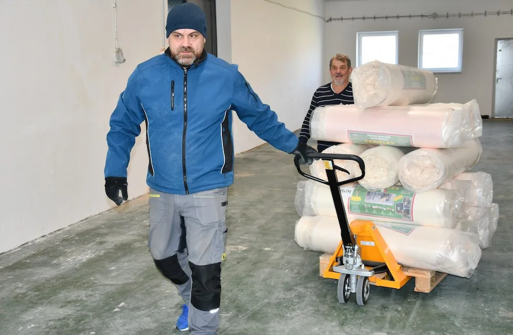 Jihočeský kraj dodá do zemětřesením zpustošeného Turecka a Sýrie skoro dva tisíce matrací