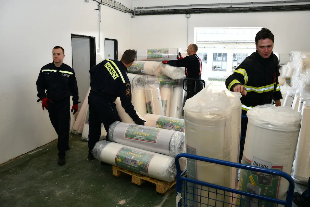 Jihočeský kraj dodá do zemětřesením zpustošeného Turecka a Sýrie skoro dva tisíce matrací