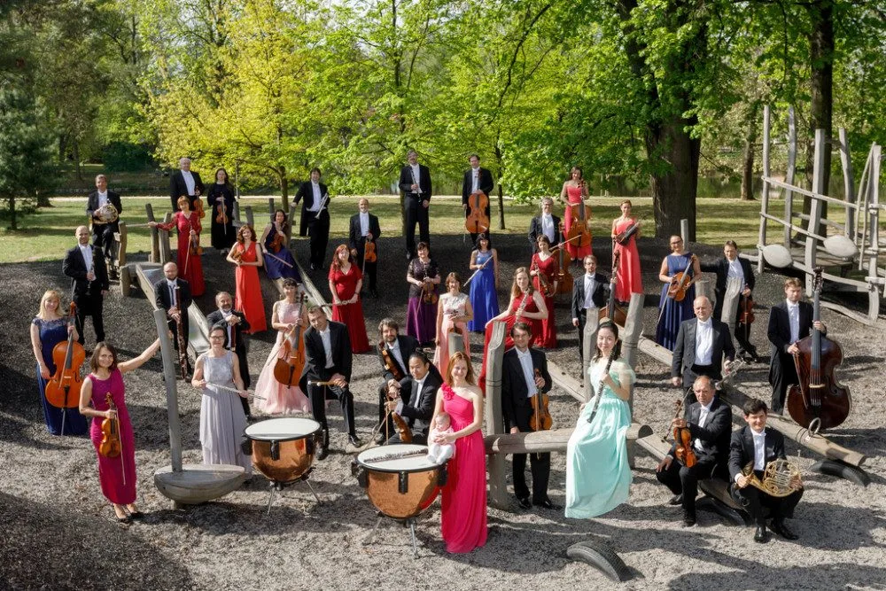 Jihočeská filharmonie hraje v nové reklamní kampani Není hráč jako hráč