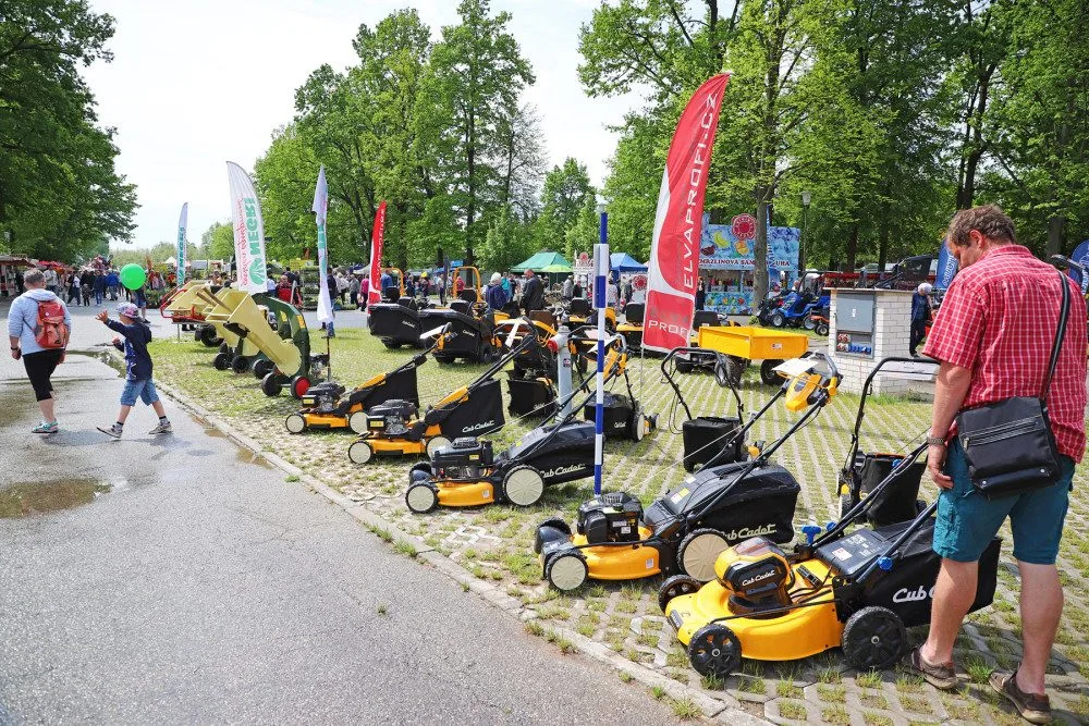 URBATECH láká na elektromobily, malotraktory i spisovatele Cílka