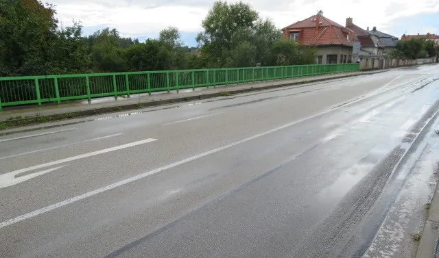 Oprava mostu v Jindřichově Hradci omezí do října provoz na silnici první třídy.