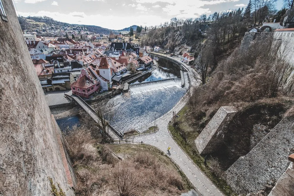 size4-16040596181826-2-cesky-krumlov-zdrazi-poplatky-z-ubytovani-a-ze-vstupneho-na-akce