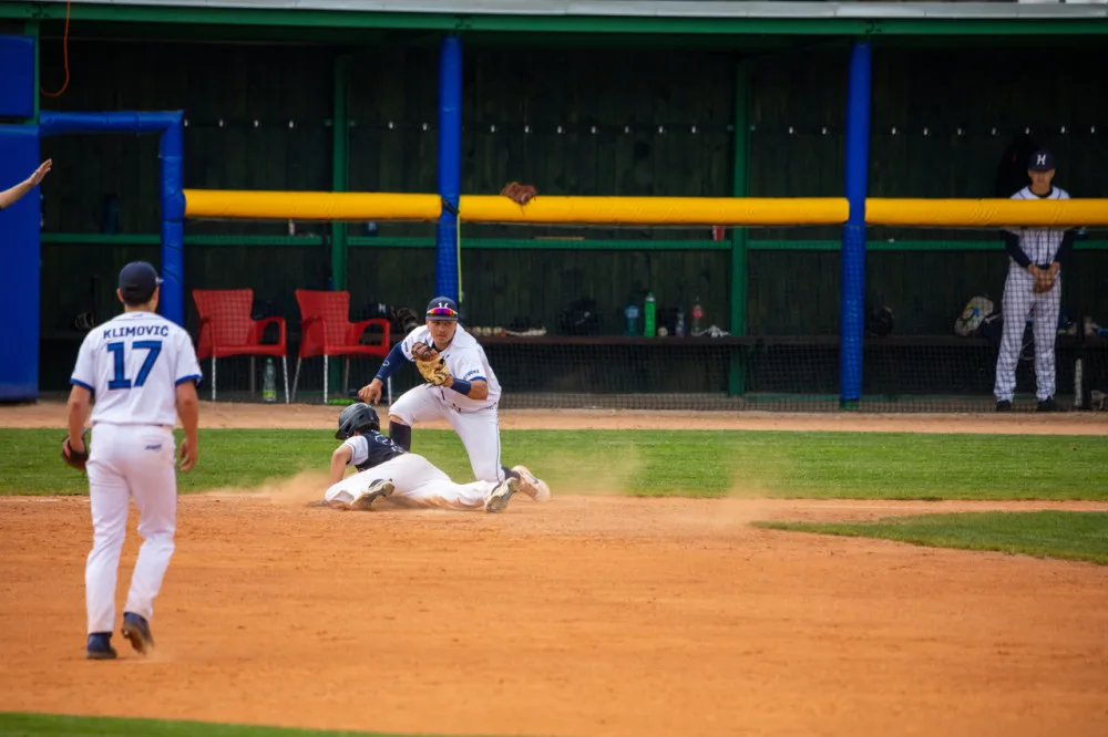 Odstartovala baseballová Extraliga. Sokol Hluboká přivezl z Ostravy cenný bod, v sérii remizoval s Arrows Ostrava