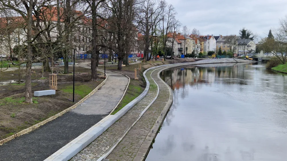 Park Dukelská na břehu Malše je téměř hotový. Blíží se otevření