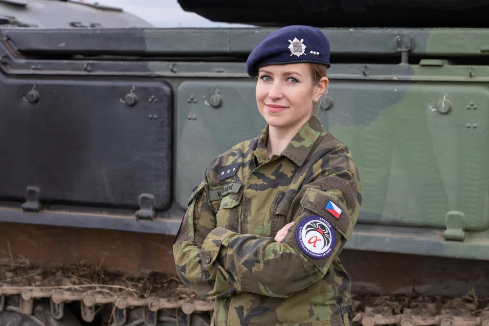 Četařka Veronika Vidlášová slouží pátým rokem u 25. protiletadlového raketového pluku ve Strakonicích.