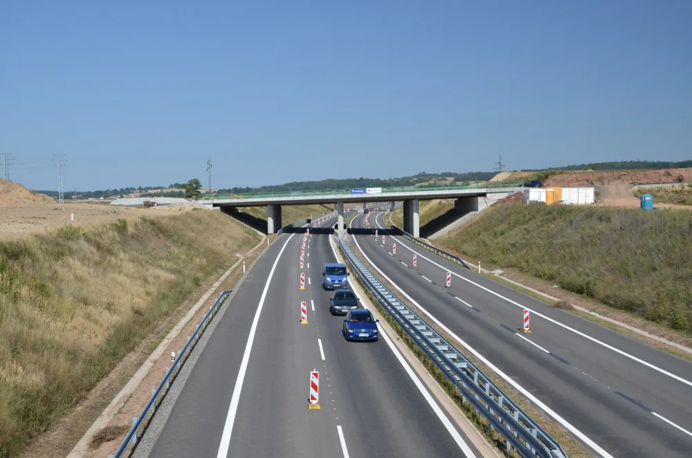 Provoz na dálnici D3 za Táborem omezí opravy. Potrvají dva měsíce